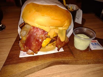 Manáh Burguer Divino
